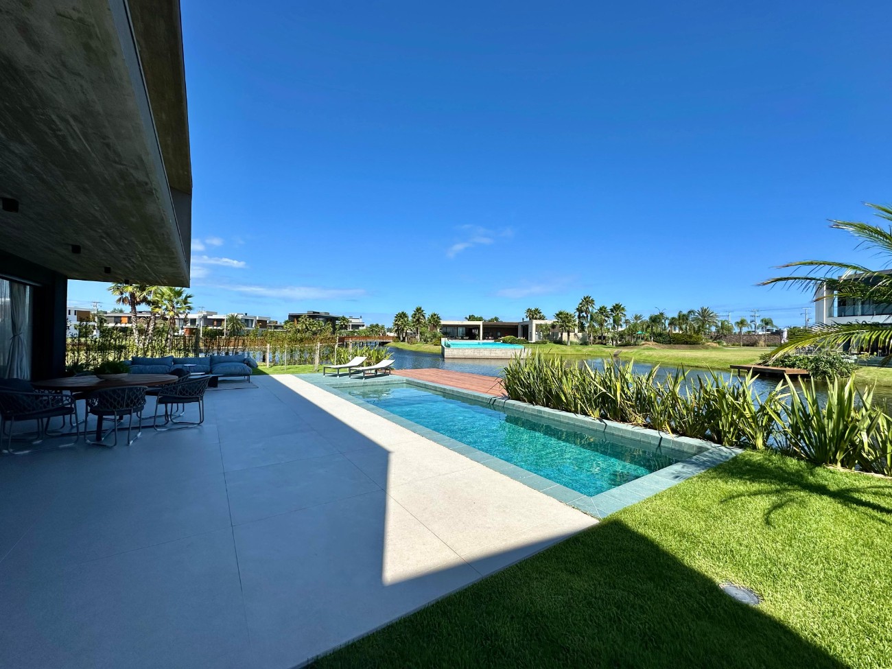 Casa em Condomínio 5 dormitórios para venda, Centro em Xangri-lá | Ref.: 956