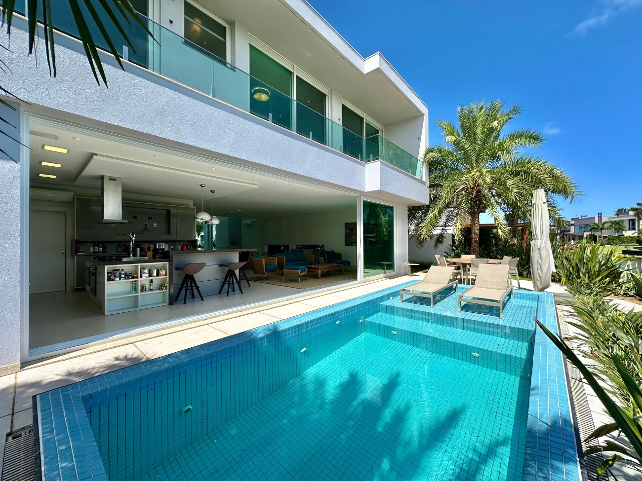 Casa em Condomínio 5 dormitórios para venda, Centro em Xangri-lá | Ref.: 980